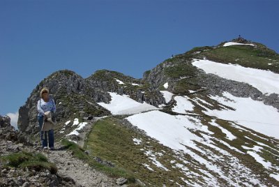 Friday 25  June, 2010  The peak is the second tallest in this area. I notice that there are no safety messages plastered all over the place stating the obvious. : 2010-06-25 Mittenvald