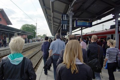 Thursday 24  June, 2010  We forced our way onto the train and after 15 stations we reached Holzkirchen where there were many hundreds of travellers jammed on the platform.  After about 7 minutes an empty train pulled in and fortunately the door was right in front of us. : 2010-06-24 Munich