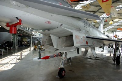 Wednesday 30  June, 2010 Eurofighter Typhoon  The Eurofighter EF-2000 DA1 (DA=Development Aircraft) on display is the first flown prototype of this aircraft. : 2010-06-30 air museum