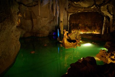 Thursday 1 July, 2010   Ludwig liked to be rowed over the lake in his golden swan boat but at the same time he wanted his own blue grotto of Capri. So he had 24 dynamos installed to illuminate the set not only in blue but other colours as well. : 2010-07-01 partnach-lindenberg