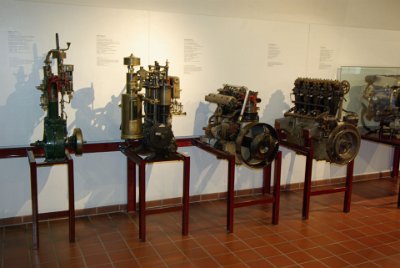 Saturday 3 July, 2010 Power engines  This is a display of historic internal combustion engines. : 2010-07-03 Munchen-bonfire