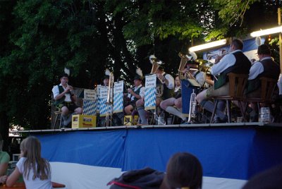 Saturday 3 July, 2010  And the band played on. What was incredible for us is that this whole experience was a genuine Bavarian festival for genuine Bavarians. It was not like the Octoberfest beer swilling contest in Munich. : 2010-07-03 Munchen-bonfire