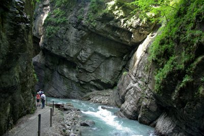 Thursday 1 July, 2010   The gorge is 702 metres long and, in places, over 80 metres deep. It was designated a natural monument in 1912. : 2010-07-01 partnach-lindenberg