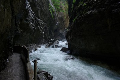 Thursday 1 July, 2010  The gorge starts to open up as the rock becomes softer. : 2010-07-01 partnach-lindenberg