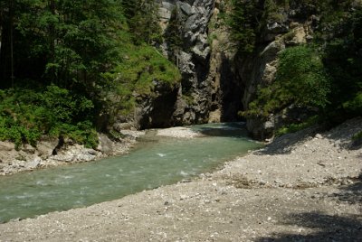 Thursday 1 July, 2010  The entrance to the gorge is now behind us. : 2010-07-01 partnach-lindenberg