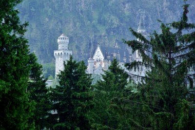 Wednesday 23  June, 2010  From ground level, we have an interesting view of the    Schloss Neuschwanstein   . : 2006-06-23 Bavarian Alps