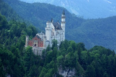 Wednesday 23  June, 2010  The palace was intended as a personal refuge for the reclusive king, but it was opened to the paying public immediately after Ludwig's death in 1886 in order to pay off its enormous debts. : 2006-06-23 Bavarian Alps