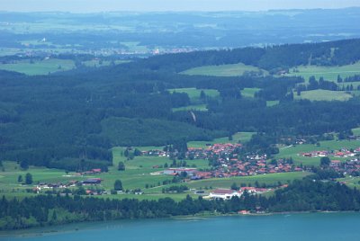 Wdnesday 23  June, 2010  Below us is the Forggensee. A para-glider rides the air currents. : 2006-06-23 Bavarian Alps