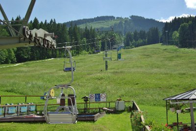 Wednesday 23  June, 2010  Up which we ride. The lift does not stop, you wait in front of the moving chair, it picks you up and carries you aloft. : 2006-06-23 Bavarian Alps