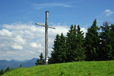 Wednesday 23  June, 2010  Mt Heiglkopf. There is a    very interesting story    associated with this very spot but nowadays all that remains is a large wooden cross. : 2006-06-23 Bavarian Alps