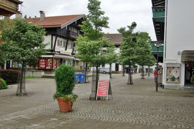 Tuesday 22  June, 2010  Look at Bad Wiessee now - could a more pleasant place ever exist? : 2010-06-22 Tegensee Beibil