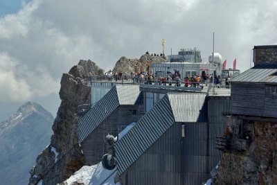 Monday 28  June, 2010  We are now in Austria at the  Tiroler Zugspitzbahn looking across at the Bayern  Zugspitzbahn. The platform near the  Zugspitzbahn gave me the creeps as I approached it to take the photos of Garmish and the Waxenstein group. : 2010-06-28 sugspitze