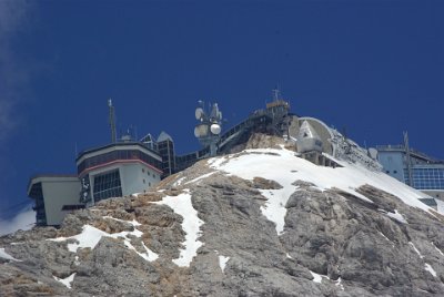 Monday 28  June, 2010  Now the two zugspitzebahn stations are clear. : 2010-06-28 sugspitze