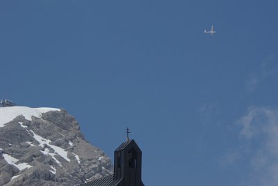 Monday 28  June, 2010  I cannot imagine too many experiences more awe-inspiring than gliding over Germany's highest mountain. : 2010-06-28 sugspitze