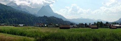 Monday 28  June, 2010  Quintessentially Bavarian. Beautiful. Idyllic. : 2010-06-28 sugspitze