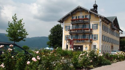 Sunday 4 July, 2010 35th wedding anniversary   It was at a beautiful little village called Calw and we had driven there non-stop over the autobahns. Our average speed from the time of filling with petrol was 95 kmh. : 2010-07-05 JGR BLACK FOREST