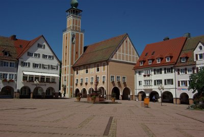 Sunday 4 July, 2010 35th wedding anniversary   These buildings are on each side of the square and behind these buildings are other rows of buildings that form a sort of a fortress to enclose the square. : 2010-07-05 Black Forest