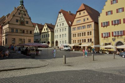 Tuesday 13 July, 2010 &nbsp;  On the German side,  military commander Major Thömmes ignored Hitler's order for all towns to fight to the end and gave up the town, thereby saving it from  destruction. American troops occupied the town on April 17, 2½ weeks after the bombing. : 2010-07-13 Rothenberg