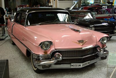 Wednesday 14 July, 2010 1956 Cadillac Sedan De Ville   The Cadillac Series 62 was released for sale on October 24, 1955 - Detroit's model  year usually started in the last quarter of the previous year.  The 1956 line set records in sales and production moving Cadillac from 10th to 9th position in the American sales race. : 2010-07-13 Claus