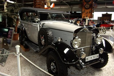 Wednesday 14 July, 2010  Mercedes Benz and the Third Reich -1938 Mercedes Benz G4   It was equipped with two gearboxes: A five speed transmission for road traffic as well as a reduction gear for cross-country purposes. It was powered by a 115 hp 8-cylinder 540 K motor without supercharger. Originally, this car was conceived as a military vehicle for general staff but most of these cars were used by the leaders of the Third Reich. : 2010-07-13 Claus