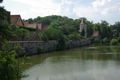 Wednesday 14 July, 2010 &nbsp;   The defences on the north-west corner incorporated the debtors' prison along with an enclosure and lodge. Situated on the Rothenburg Pond, this is one of the most scenic views of Dinkelsbühl. : 2010-07-13 Claus