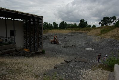 Thursday 15 July, 2010 &nbsp;  This quarry was just across the street from the museum and school children, armed with small picks, opened up pieces of shale to reveal the treasures hidden within. The amazing thing is that this was mud at the bottom of a sea 130 million years ago. : 2010-07-16 Claus