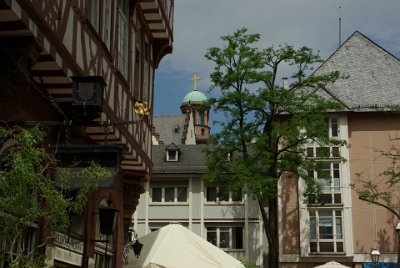 Saturday 12 June, 2010  The overhanging or jettied floors were made like this for tax purposes I believe. : 2010-06-13 Frankfurt