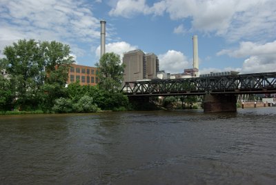 Saturday 12 June, 2010  The power station is owned by DB Energie which is a subsidiary of Deutsche Bahn Aktiengesellschaft  a major rail, transport and energy operator in Germany.  Deutsche Bahn is owned by the German government. : 2010-06-13 Frankfurt