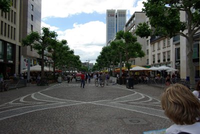 Saturday 12 June, 2010  There are many street cafes in this area, most with TV sets tuned to the World Cup Soccer. : 2010-06-13 Frankfurt