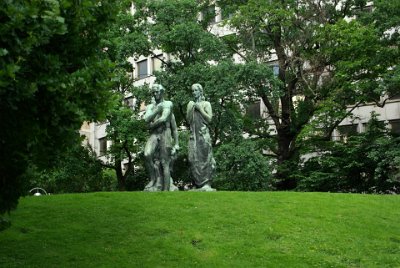 Saturday 12 June, 2010  There appears to be another person behind the statue of the man doing who knows what? : 2010-06-13 Frankfurt