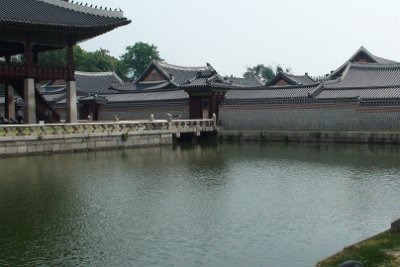 Thursday 10 June, 2010  The  Gyeonghoeru is made of wood and stone and the building itself sits on top of 48 massive stone pillars.  The outer perimeter is supported by square pillars while the inner columns are cylindrical to represent the idea of Yin & Yang. : JGR Korea