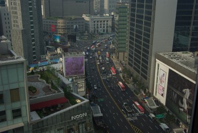 Thursday 10 June, 2010  It overlooks one of the many 8 lane thoroughfares through the city. This is looking south. : Seoul