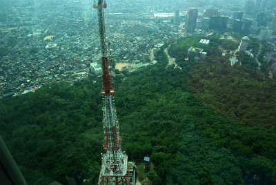 Thursday 10 June, 2010  Almost half of South Korea's population live in the Seoul National Capital Area, and nearly a quarter in Seoul itself, making it the country's foremost economic, political, and cultural center. : Seoul