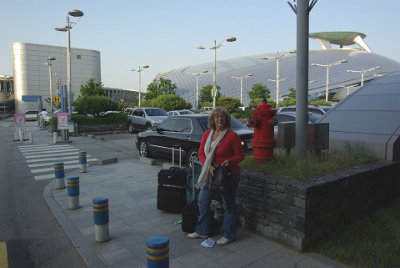 Wednesday 9 June, 2010  Seoul Incheon airport  is another amazing Asian airport. I've been to quite  a few in Asia and they all make Sydney's airport look like a country shed. : Sydney to Seoul