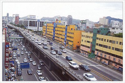 Thursday 10 June, 2010  First the stream was concreted over during 1948-1960  and then in 1968-76 an elevated road was built on top of that. The roads cut the city in half, added to congestion and brought with them noise, air and visual pollution.