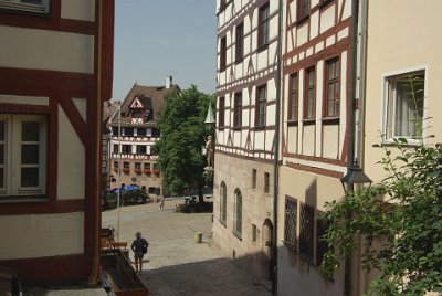 Monday 12 July, 2010 &nbsp;  We enter a square named after Albrecht Duerer (1471 - 1528), a famous German artist from the 14th century. : 2010-07-12 Nurnberg