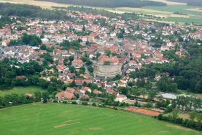 Tuesday 13 July, 2010 &nbsp;  We pass over Cadolzburg and can see Cadolzburg castle which we visit later in the day. In German,  Burg means the town in which a castle is located. : 2010-07-13 Neurnberg