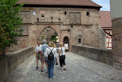 Tuesday 13 July, 2010 &nbsp;  We briefly tour Cadolzburg castle. : 2010-07-13 Neurnberg