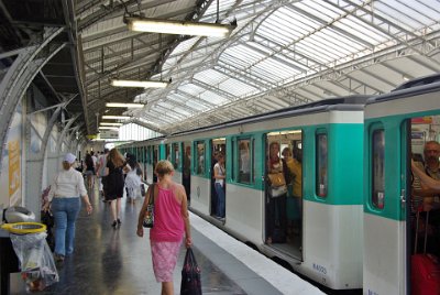 Thursday 8 July, 2010 &nbsp;  We caught the 6 line train to Cambronne very near our new lodgings. The trains are old and not air-conditioned but there is a train every few minutes. : 2010-07-08 Paris1