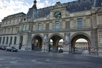 Thursday 8 July, 2010 &nbsp;  We exit the Louvre via the exit that joins the Pont du Carousel. : 2010-07-08 Paris1