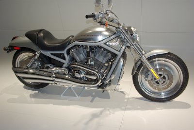 Thursday 17  June, 2010 Harley Davidson V Rod VRSC  To meet changing emissions laws, HD had to design a new liquid-cooled engine. Porsche assisted in the design of the new engine. The VRSC went into production in 2001. : 2010-06-18 stuttgart