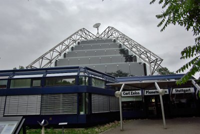 Friday 18,  June, 2010  The    Carl Zeiss    Stuttgart Planetarium offers three types of planetarium shows in English: • Live lecture about basic astronomical concepts on the current night sky • Taped planetarium show with additional live explanation of stars and constellations • Full dome video presentation using digital motion pictures  Admission is &euro;6 : 2010-06-18 stuttgart