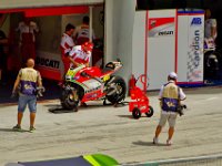 Sunday 21 October 2012   MotoGP approved photographers gawk into Rossi's garage : MotoGPMalaysiq