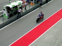 Saturday 12 October 2013 - Qualifying day  Lorenzo rejoins for his second fast run. : Sepang