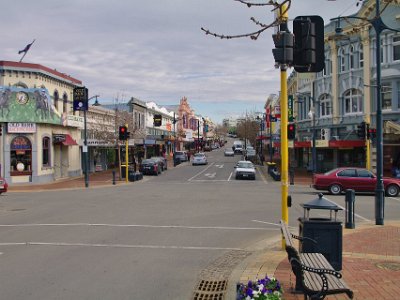 Day 2 - 40th Anniversary trip to NZ  Our B&B is on the outskirts of Timaru so, before joining the highway, we detour into the township on our way south.  It’s very pretty and typical of the towns on the South Island that we’ve seen so far.