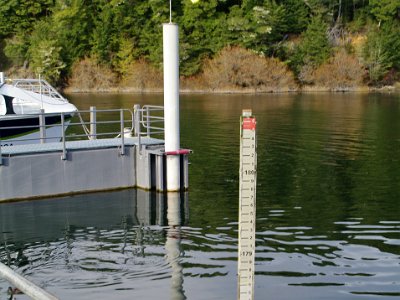 Day 5 - 40th Anniversary trip to NZ  This pole indicates to tourists the current level of the water.