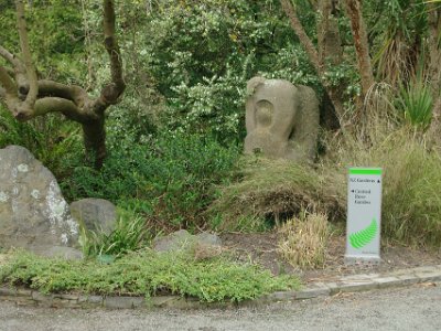 Day 8 - 40th Anniversary trip to NZ -  Jeff visits the Botanical Gardens   At this sign I turn right. I completely miss the rose garden to my left which is an icon of the botanical gardens.  The original Rose Garden was established in 1909 and at that time was considered the largest and finest in Australasia. It was originally rectangular in shape but it now is circular.