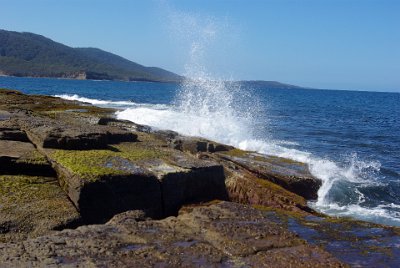 Saturday 21-10-2017 Depot Beach Rocks Rocks  The sea is very calm and I wait some time to get even a small puff like this.