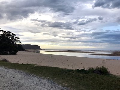 Thursday 19-10-2017 At Depot Beach  I'm going to jump ahead a little in time because the events of our evening in Bateman's Bay and our first night in the tent are  tales worth telling.