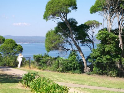 PENT2776-1     MONDAY Eden Rotary Park and Lookout  Next stop: we drive a couple of hundred metres to the lookout. This headland is what divides the harbour into two resulting in its being called Twofold Bay.